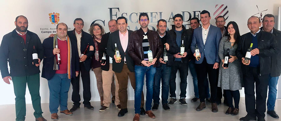 Bodegas y Cooperativas criptanenses presentan, apoyados por el Ayuntamiento, los vinos jóvenes 2018 en Escuela de Catadores